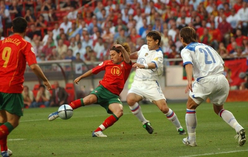 Евсеев рассказал о дуэлях с Гиггзом и Зиданом: «Вцепился зубами ему в лысину и кровь пустил»