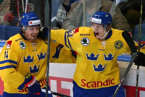 Шведы рвутся в Москву, но их туда не пускают