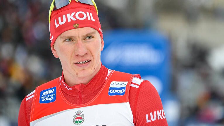 Большунов победил в 50-километровым марафоне на чемпионате России