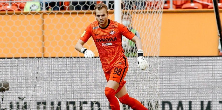 Детский тренер Максименко связал ошибки вратаря с игрой защитников «Спартака» Детский тренер Максименко связал ошибки вратаря с игрой защитников «Спартака»