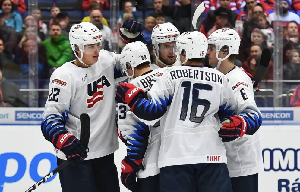 Чехи не проиграли американцам в основное время, Россия рискует не попасть в плей-офф