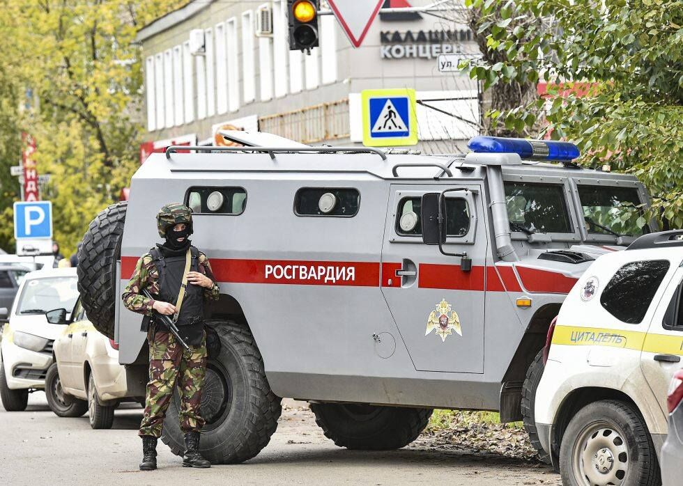 Семь человек задержали на матче «Зенит» – «Химки» Семь человек задержали на матче «Зенит» – «Химки»