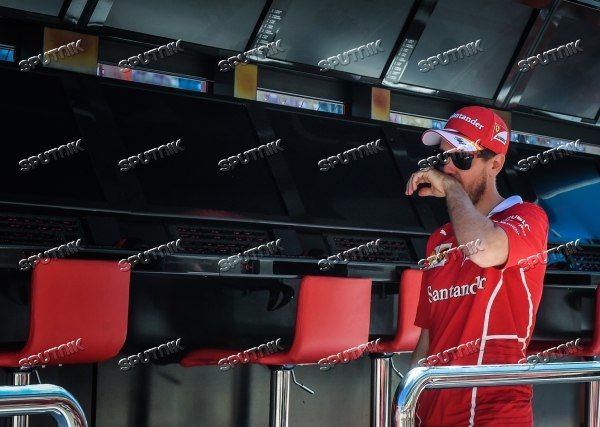 Хэмилтон выиграл Гран-при Испании, Квят — 9-ый