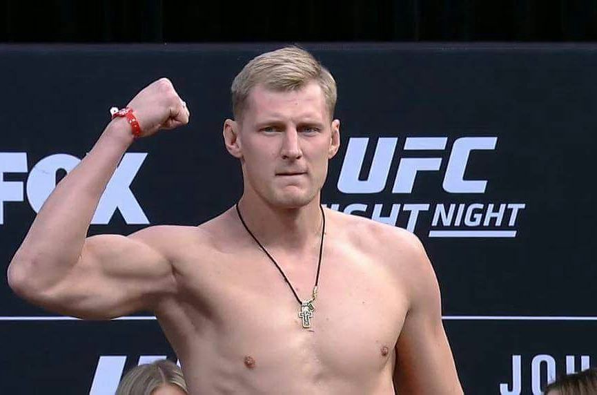 Волков остался без соперника по главному бою UFC в Москве