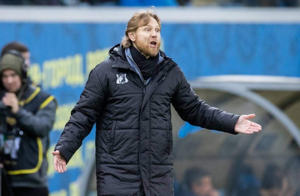 Валерий Карпин