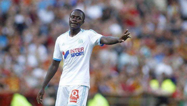 Полузащитника «Сочи» обвинили в краже автомобиля