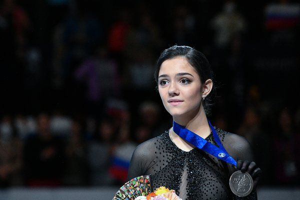 Медведева вернула пропавший телефон владельцу