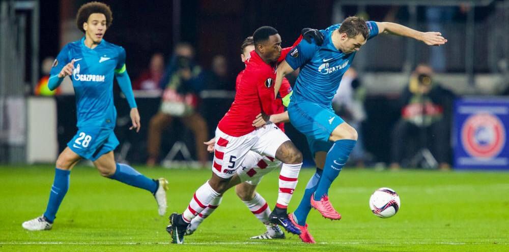 Питер день за днем: «Зенит» уступил в последнем матче года, СКА выиграл в юбилей Питер день за днем: «Зенит» уступил в последнем матче года, СКА выиграл в юбилей