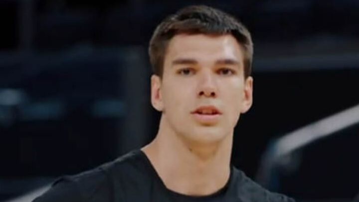 «Майами» с российским центровым Голдиным разгромно проиграл «Шарлотту» в НБА