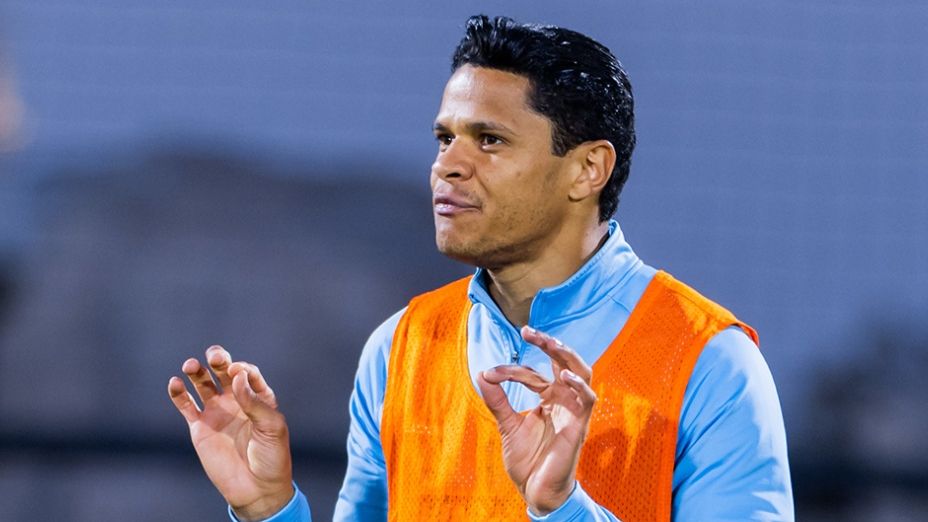 «Зениту» нужно продать четырех футболистов. Их контракты заканчиваются в 2027 году