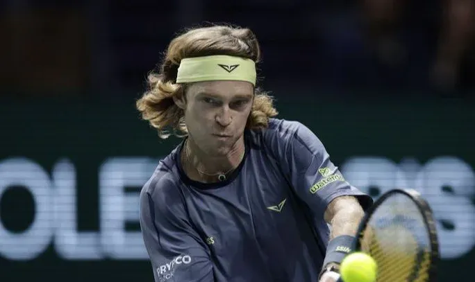 Рублев не смог выйти во второй круг турнира ATP-500 в Галле