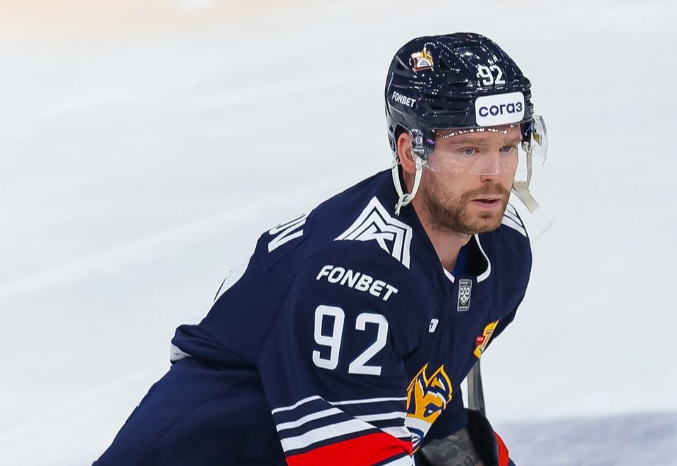 Агент Кузнецова: Если тренер поставит, Евгений будет играть в следующем матче «Металлурга»