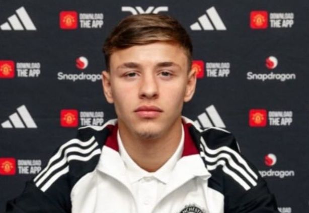 Отец полузащитника «Манчестер Юнайтед» Амира Ибрагимова отреагировал на информацию о смене сыном спортивного гражданства