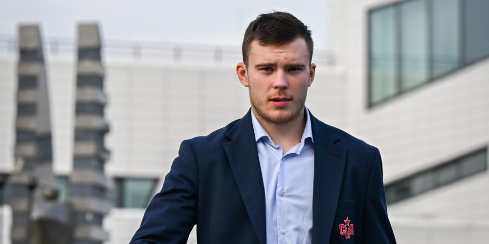 Никишин пропустит минимум три недели из-за травмы, сообщили в пресс-службе КХЛ