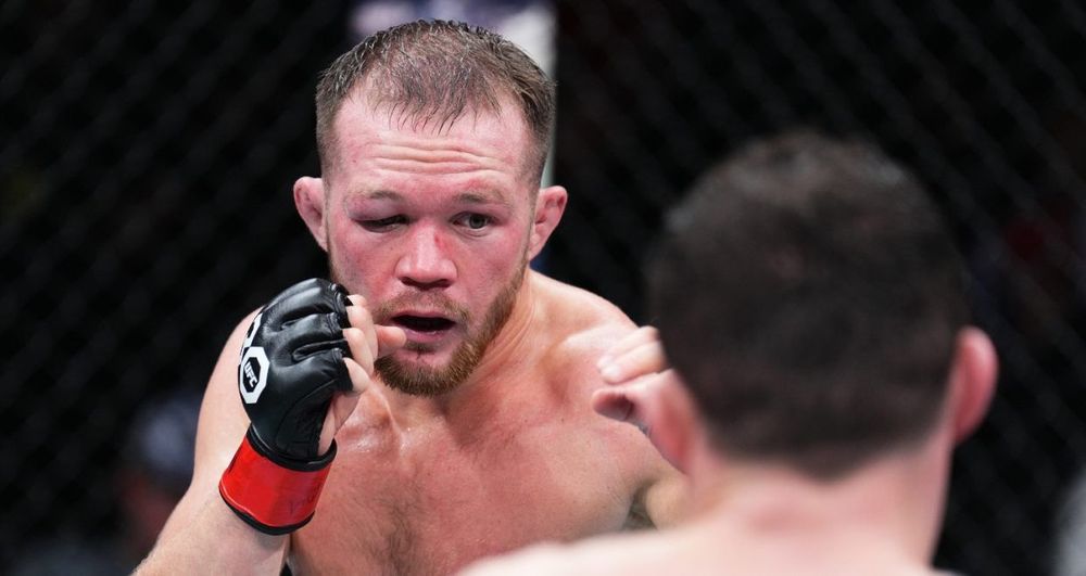 Боец UFC Мокаев не считает, что Петру Яну нужно ехать подтягивать борьбу в Дагестан