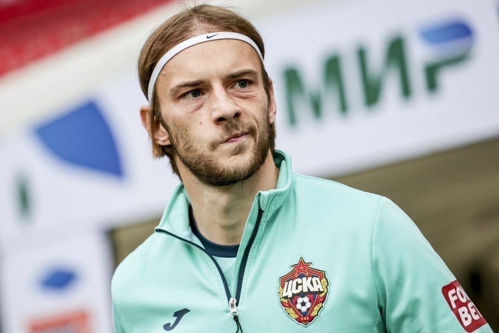 Полузащитник ЦСКА Кучаев рассказал о пользе конкуренции среди игроков Полузащитник ЦСКА Кучаев рассказал о пользе конкуренции среди игроков