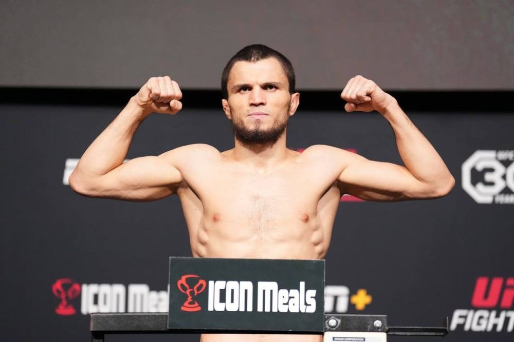 Стало известно о планах UFC провести бой Нурмагомедова и Сэндхагена зимой 2024 года