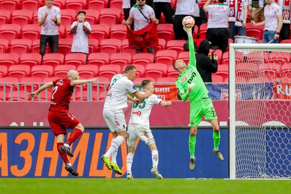 Голенков и Грулёв входят в шорт-лист «Локомотива» на замену Дзюбе