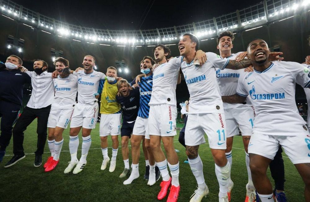 Колыванов назвал «Зенит» российской «Баварией» Колыванов назвал «Зенит» российской «Баварией»