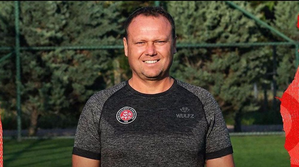 «Фатих Карагюмрюк» объявил об отставке Лички