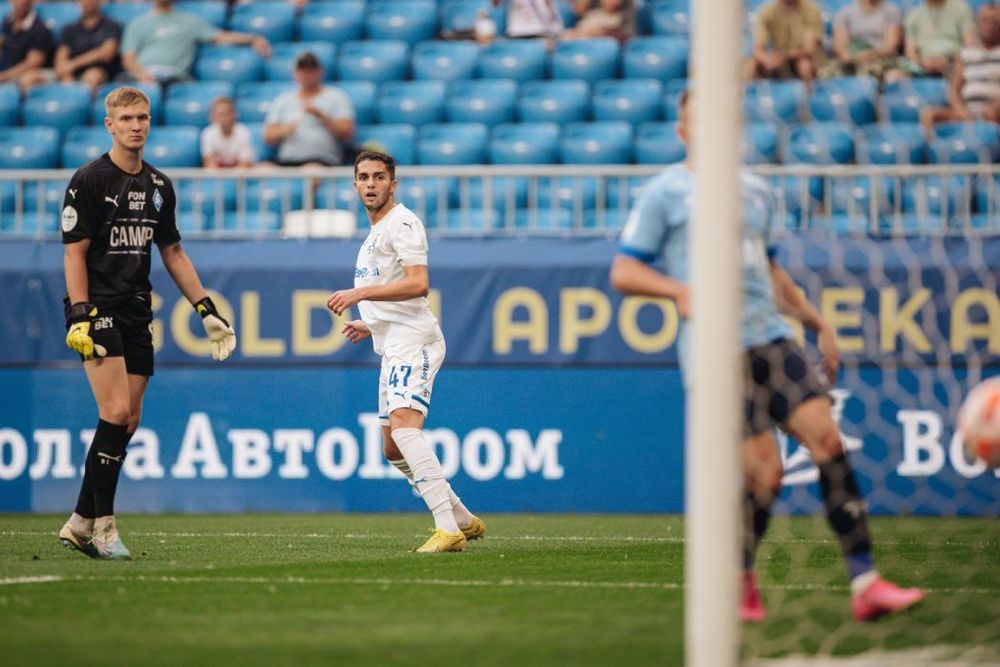 Дьяков: Уровень игры Захаряна упал из-за разговоров о его трансфере