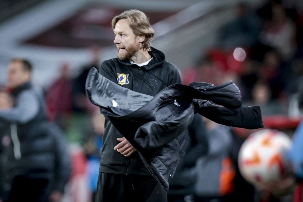 Аршавин — о поражении «Ростова» в матче с «Факелом»: Карпина отправили на трибуну, и словно дух из команды ушел Аршавин — о поражении «Ростова» в матче с «Факелом»: Карпина отправили на трибуну, и словно дух из команды ушел