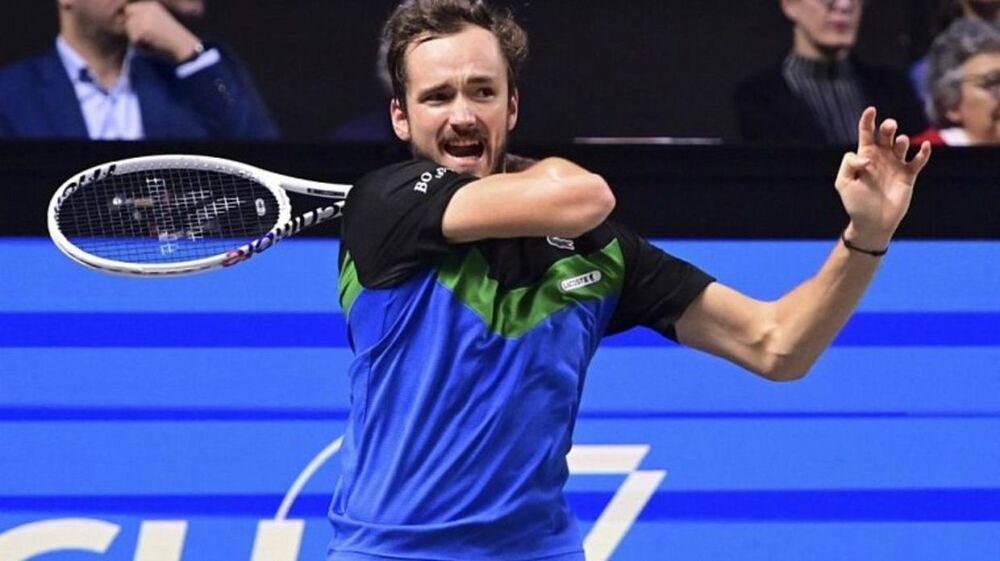 Селиваненко о поражении Медведева: Не стал бы говорить о сегодняшнем результате как о чем-то уж сверхсенсационном Селиваненко о поражении Медведева: Не стал бы говорить о сегодняшнем результате как о чем-то уж сверхсенсационном