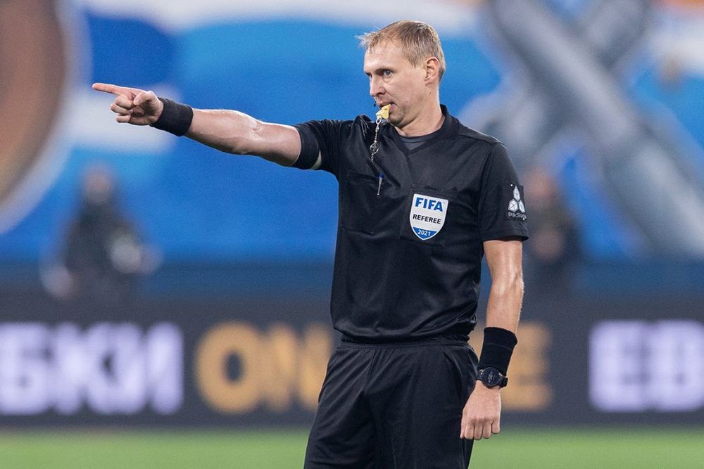 СМИ: ЭСК РФС не нашла ошибок в действиях Иванова на матче ЦСКА – «Краснодар» СМИ: ЭСК РФС не нашла ошибок в действиях Иванова на матче ЦСКА – «Краснодар»