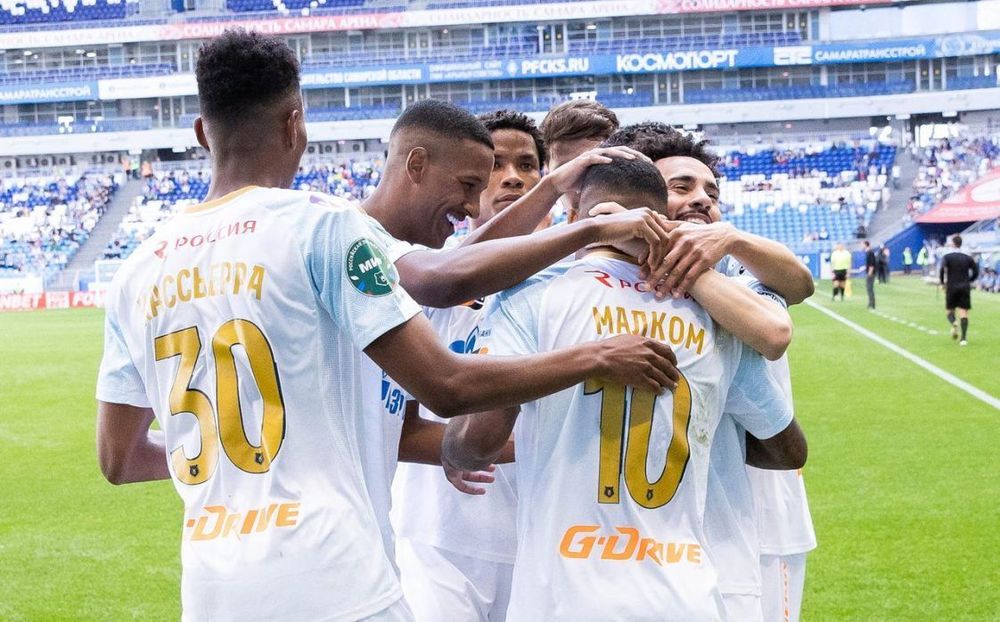 «Крылья Советов» сыграли вничью с «Зенитом» в матче 22-го тура РПЛ «Крылья Советов» сыграли вничью с «Зенитом» в матче 22-го тура РПЛ