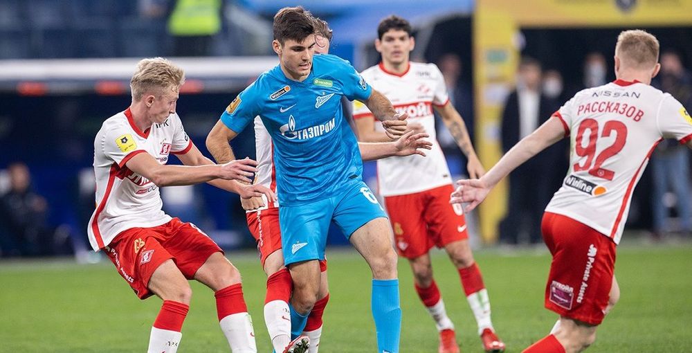 Два игрока «Зенита» могут продолжить сезон в «Нижнем Новгороде»