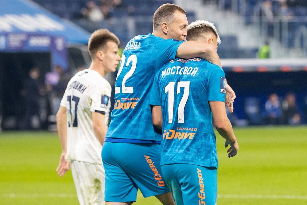 «Зенит» опроверг расставание с Мостовым. Но счастлив ли он в Петербурге? «Зенит» опроверг расставание с Мостовым. Но счастлив ли он в Петербурге?