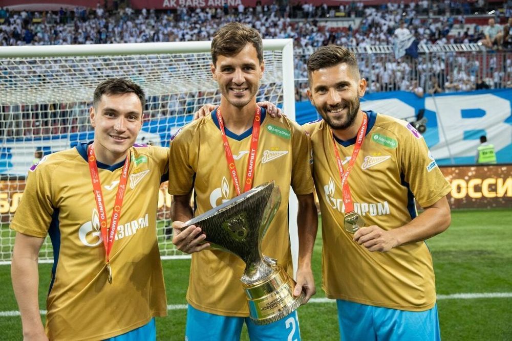 «Зенит» не хочет отпускать Сутормина в ЦСКА