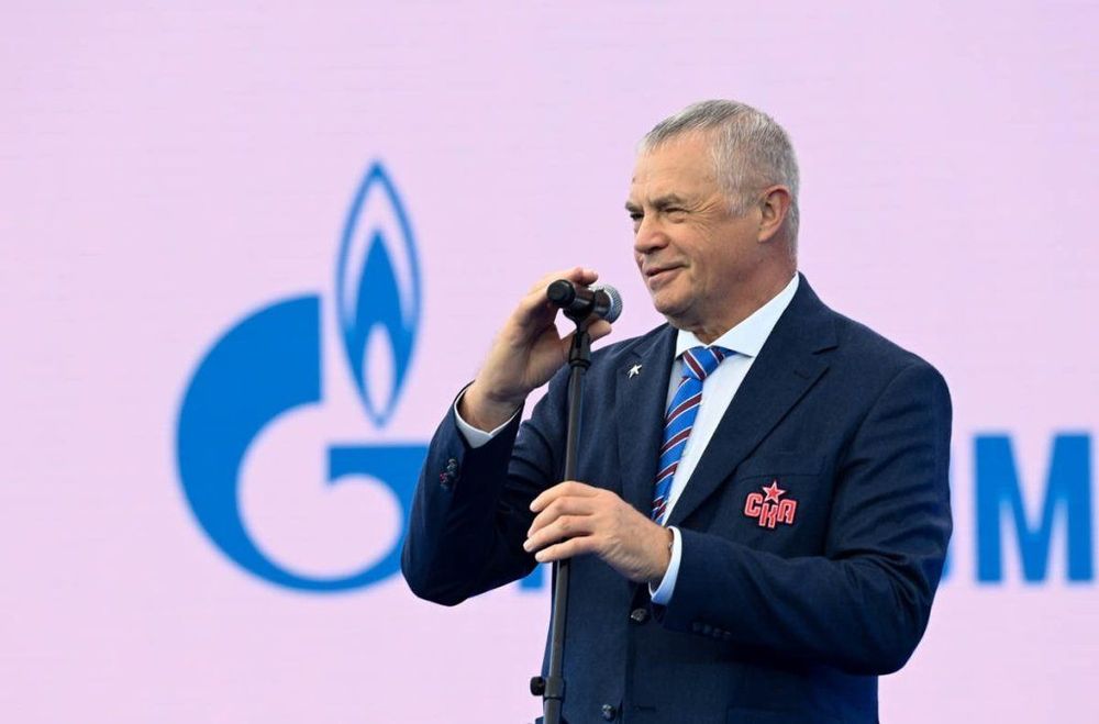 Медведев отреагировал на возможное включение белорусских клубов в спортивные чемпионаты РФ Медведев отреагировал на возможное включение белорусских клубов в спортивные чемпионаты РФ
