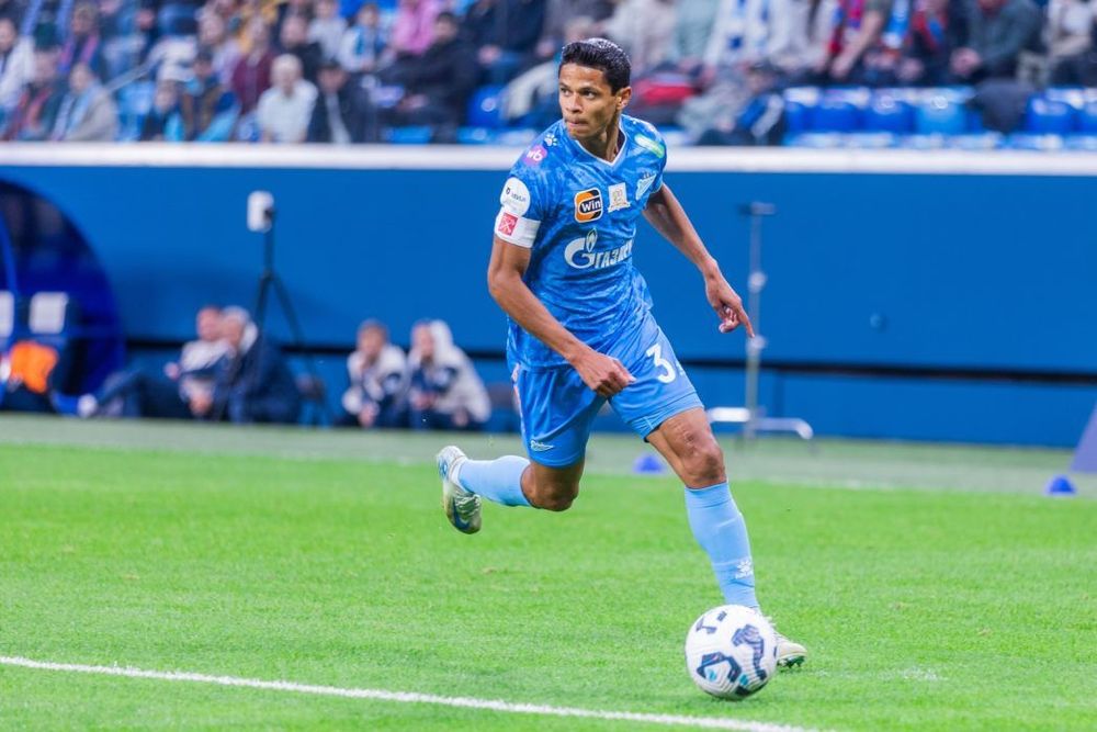 Быстров заявил, что Сантос способен принести результат сборной России Быстров заявил, что Сантос способен принести результат сборной России