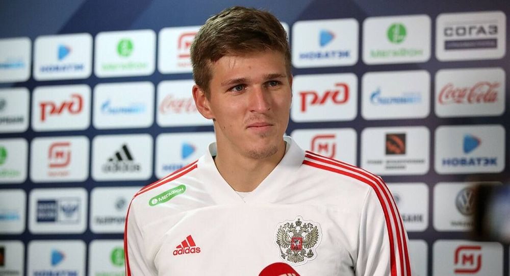 Черчесов объяснил, почему не вызвал в сборную Соболева и Ахметова