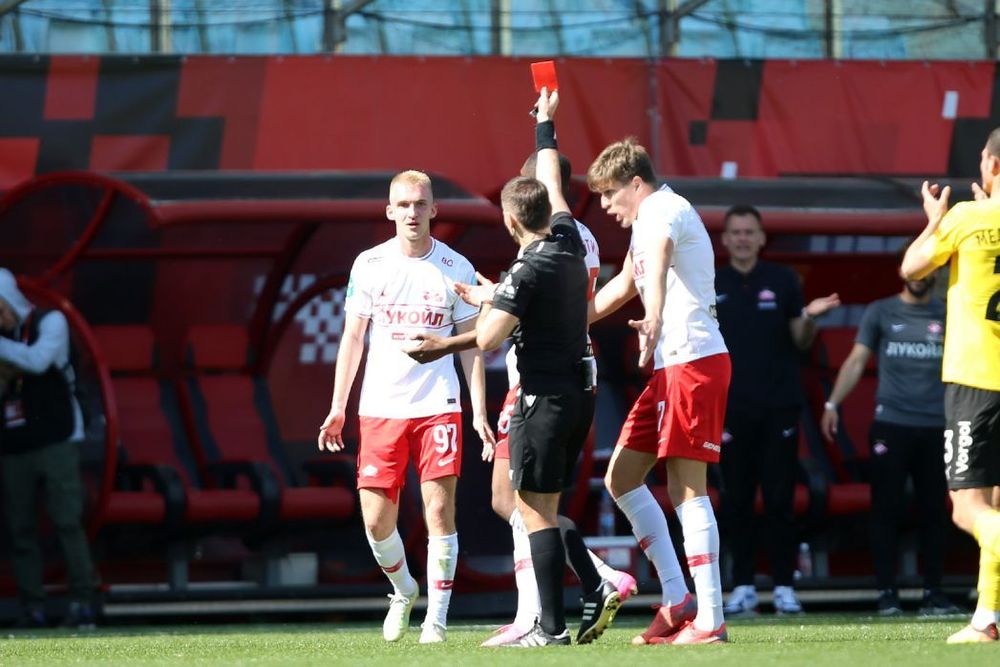 Гаджиев заявил, что «Спартак» не опустится ниже пятого места в РПЛ