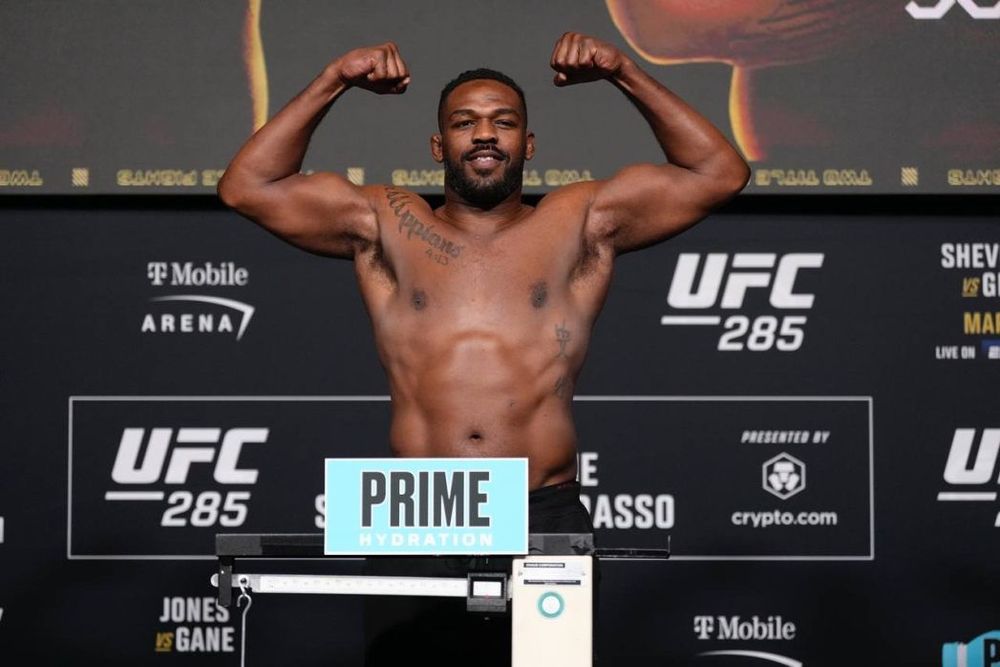 Джонс извинился перед Миочичем за отмену боя на UFC 295