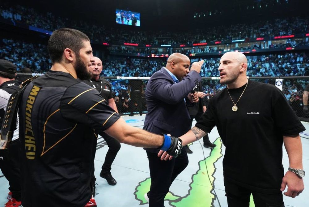 Чемпион UFC Волкановски рассказал о влиянии регби на его карьеру в MMA Чемпион UFC Волкановски рассказал о влиянии регби на его карьеру в MMA