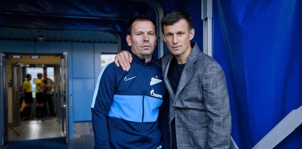 Лишь один российский форвард забивал на двух чемпионатах Европы. Назовите всех игроков сборной России, кто забивал на Евро