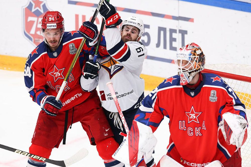 Вратарь ЦСКА Федотов прокомментировал победу: Сейчас мы чемпионы, мы празднуем