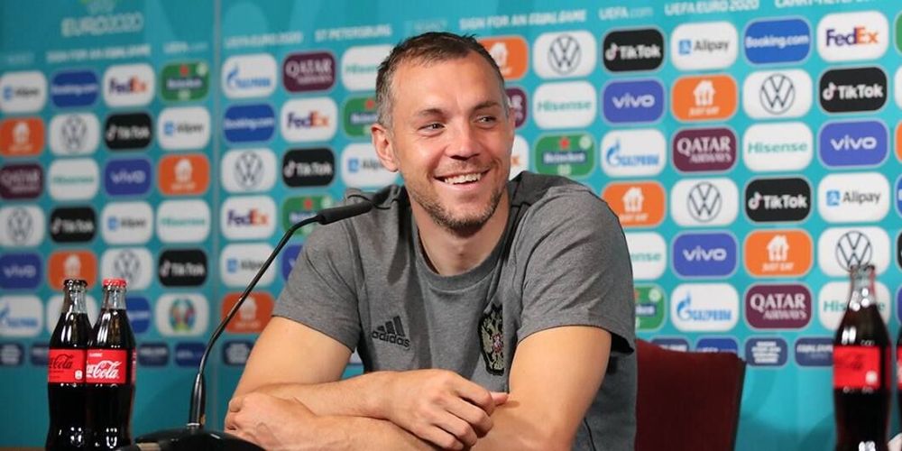 Представитель Дзюбы назвал Артема «российским Роналду» Представитель Дзюбы назвал Артема «российским Роналду»