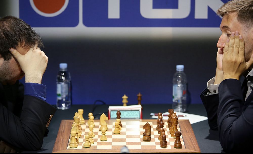 Вопрос возвращения россиян в шахматы без ограничений отложен: FIDE взяла паузу