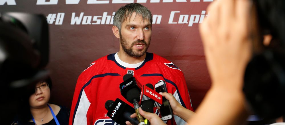 Комментатор Николаев назвал Овечкина легендарным ветераном, который доигрывает карьеру