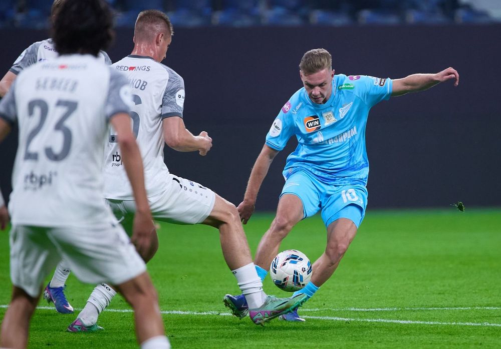 Экс-футболист «Краснодара» назвал ошибкой отмену гола в ворота «Зенита» Экс-футболист «Краснодара» назвал ошибкой отмену гола в ворота «Зенита»