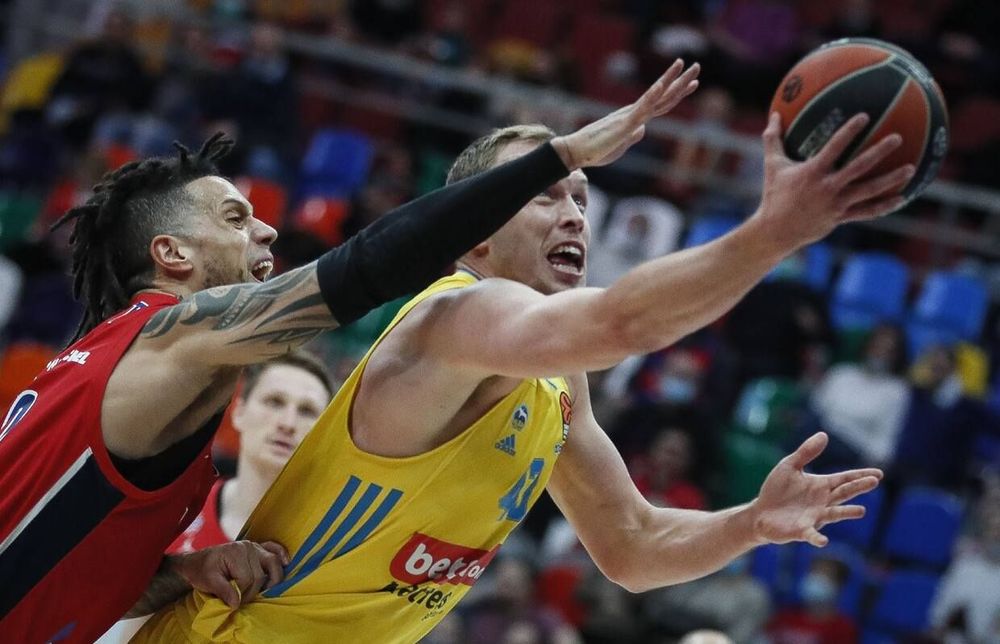 Участие российских клубов в еврокубках приостановлено