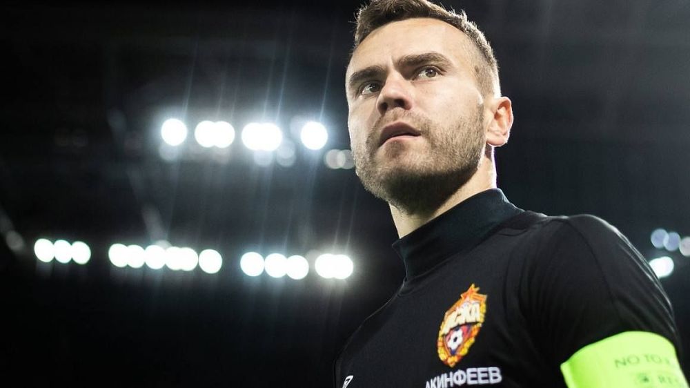 Чанов предположил, почему Акинфеев не уехал в Европу Чанов предположил, почему Акинфеев не уехал в Европу