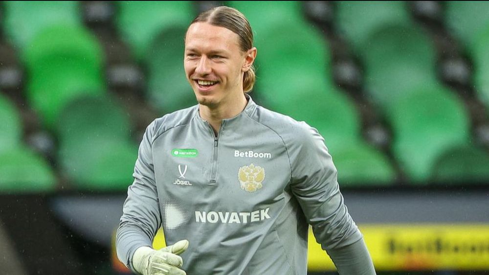 Сафонов обошел Головина и стал вторым по стоимости игроком в сборной России