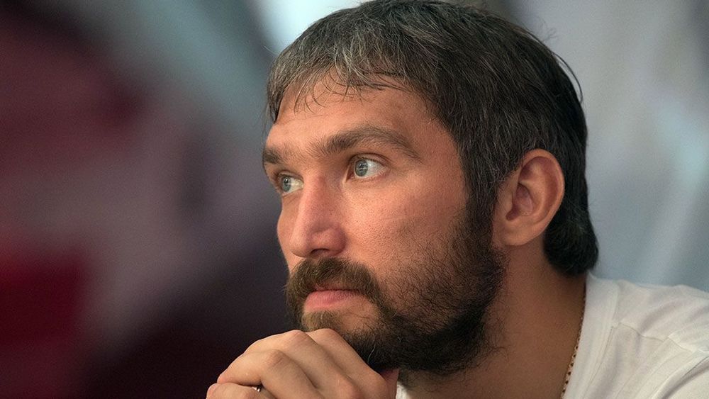 Александр Овечкин: Не говорил, что выступать под нейтральным флагом унизительно