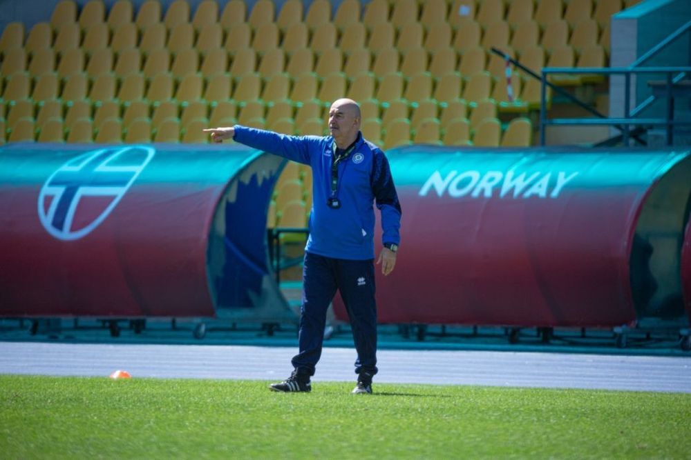 Станислав Черчесов стартовал с ничьей в сборной Казахстана