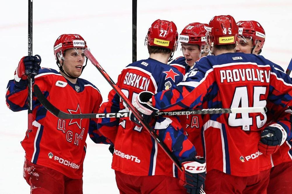 «Многие идут на понижение зарплаты ради продолжения карьеры в ЦСКА» — Спортивный директор армейцев «Многие идут на понижение зарплаты ради продолжения карьеры в ЦСКА» — Спортивный директор армейцев